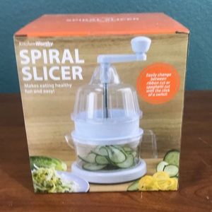 Kitchen worthy spiral slicer